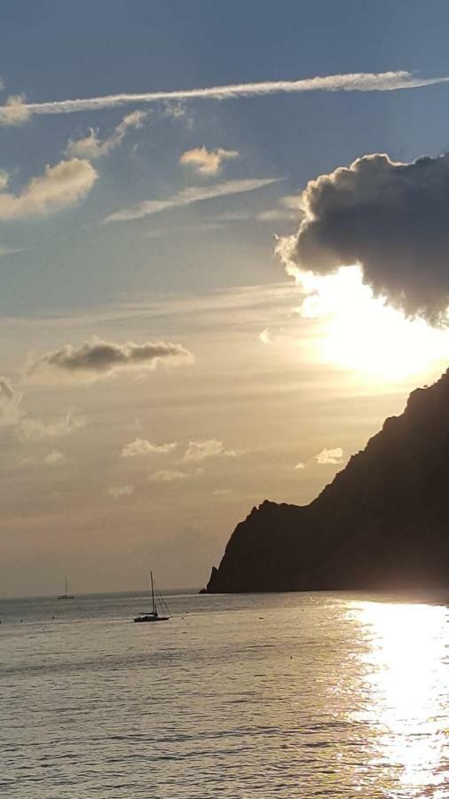 Appartamento Le Conchiglie Monterosso Al Mare Luaran gambar